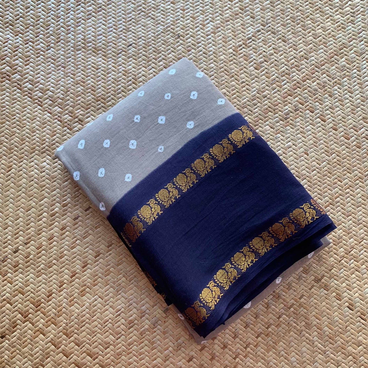 Grey Saree With Blue Border, Hand knotted Sungudi On a Rudraksham Border Cotton saree, Kaikattu Sungadi