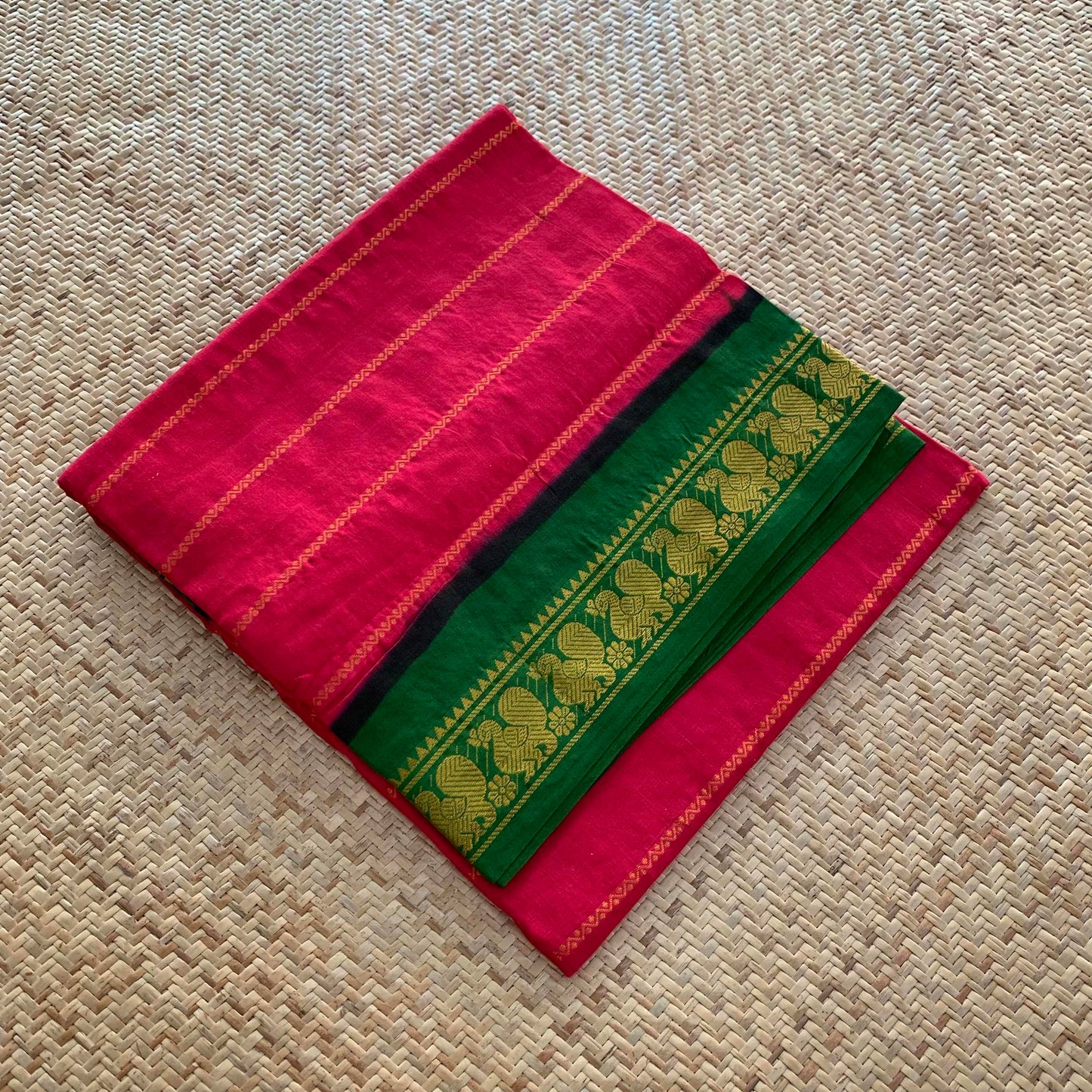 Pinkish Red saree Green Border, Zari Velthari Madurai Sungadi Saree