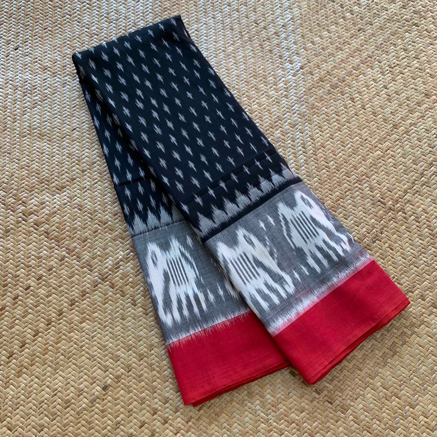 Black Pochambally Ikkat Hand Woven Cotton Saree