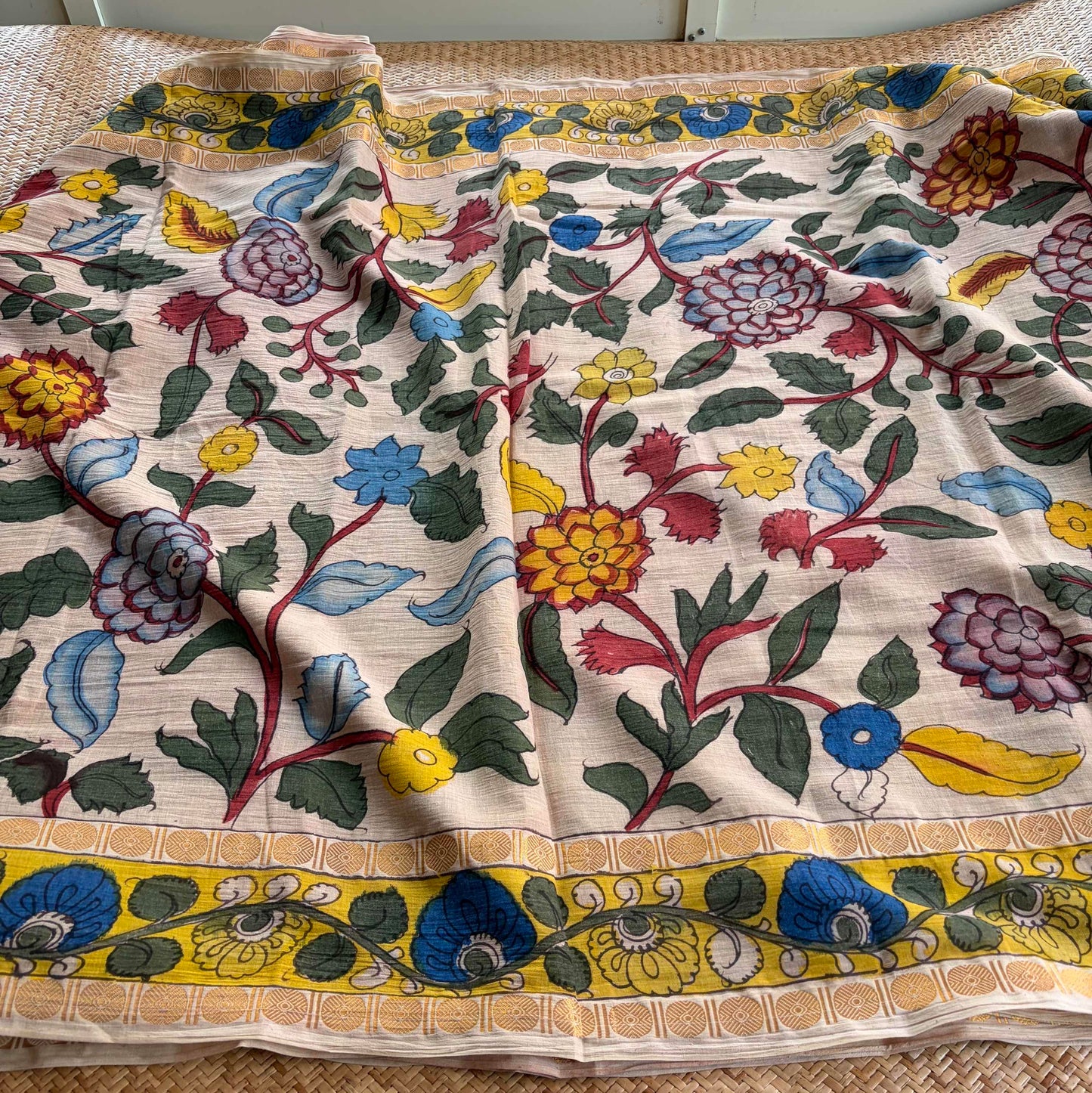 Cream, Kalamkari Hand Painted on Cotton Sungudi Saree With Blouse