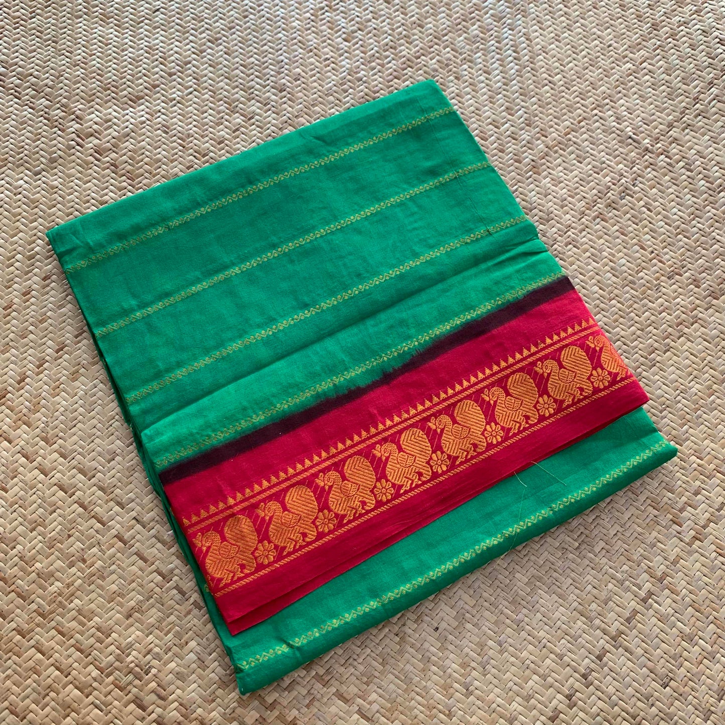 Green saree with Red Border, Zari Velthari Madurai Sungadi Saree