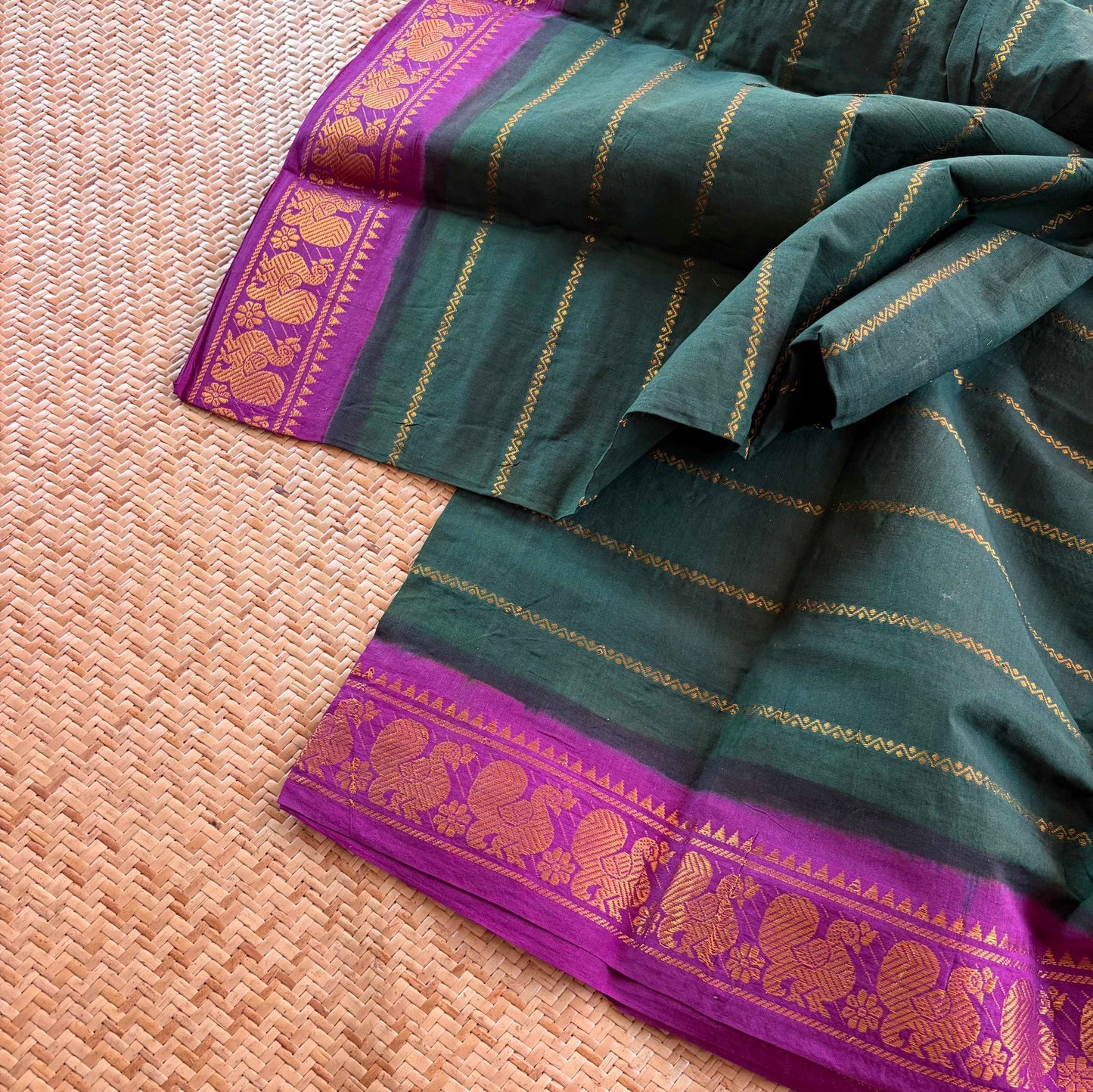 Bottle Green saree with Purple Border, Zari Velthari Madurai Sungadi Saree with blouse