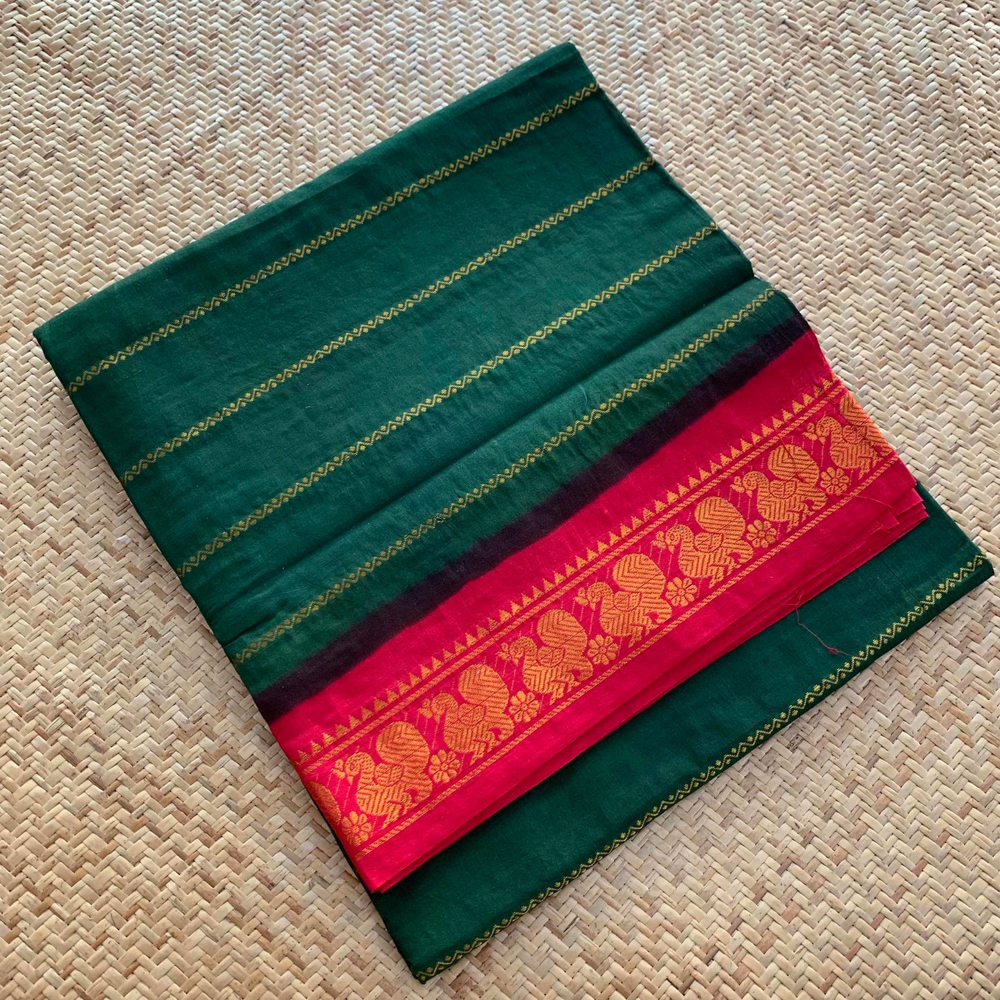 Green saree Red Border, Zari Velthari Madurai Sungadi Saree