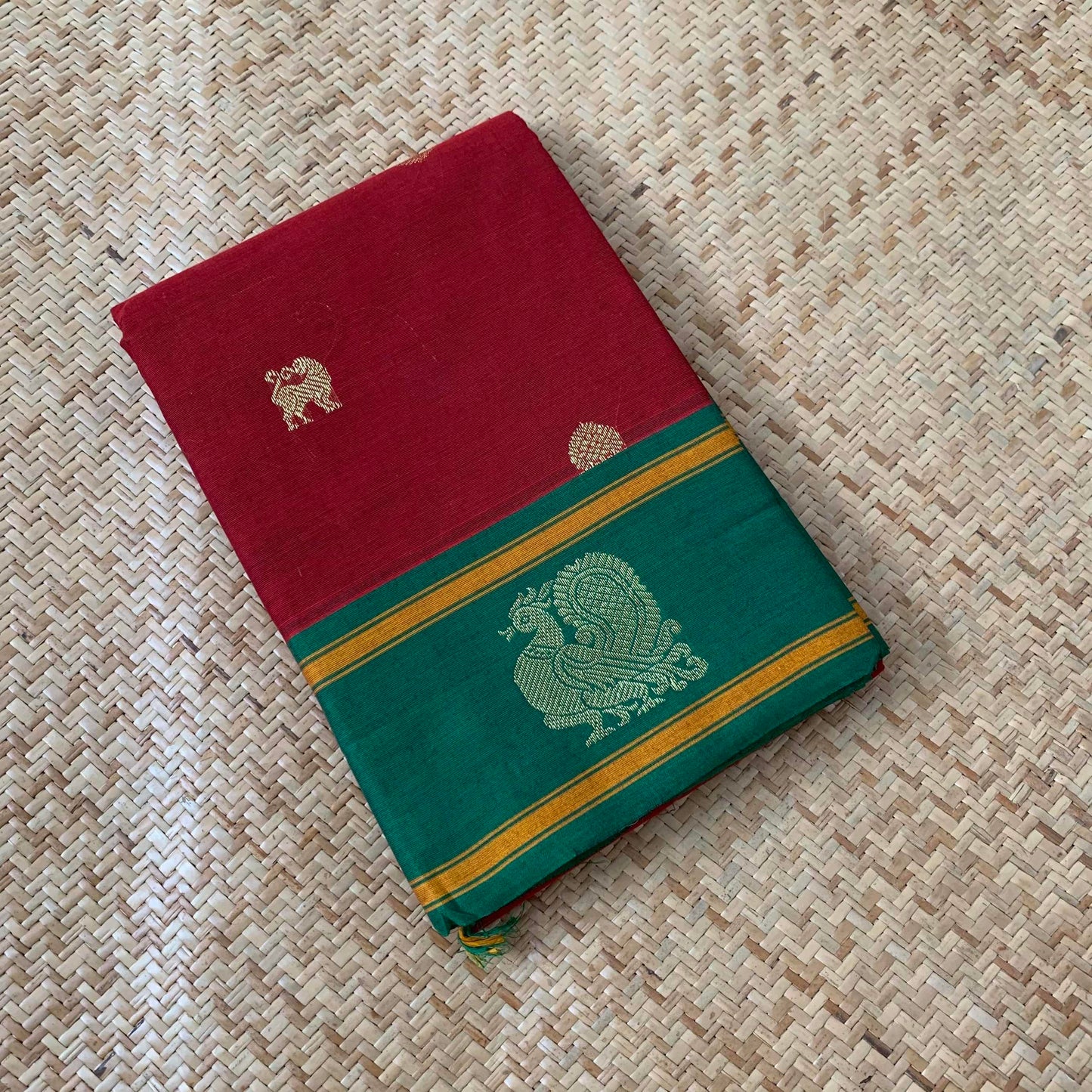 Kanchipuram Cotton Saree, Maroon Double Tone Saree with Green Border with Grand Pallu and Yazhi Chakkaram Butta