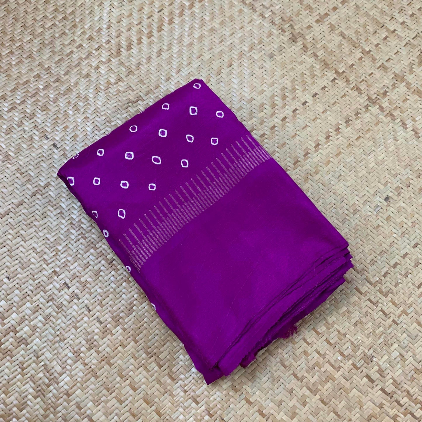 Magenta Kaikattu Sungadi On a Pure Kanchipuram Silk Saree