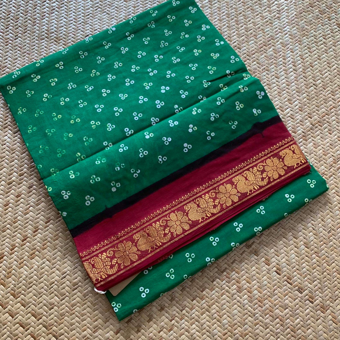 Green With Red Wax Print, Half Fine Zari Premium Sungudi Cotton Sarees