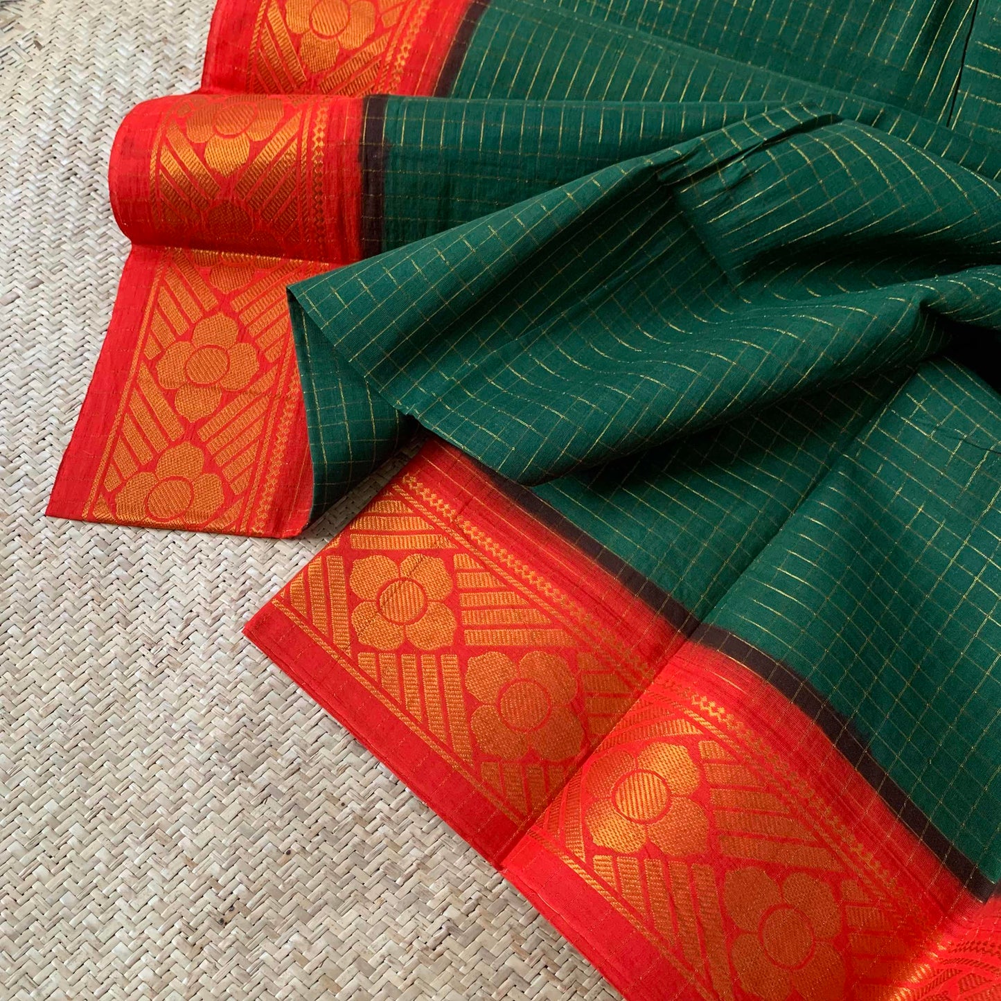 Bottle Green Saree With Red Border, Madurai Kattam, Sungudi Cotton Saree