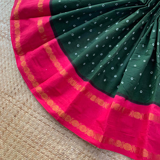 Green saree With Pink Border, Hand knotted Sungudi On a Rudraksham Border Cotton saree, Kaikattu Sungadi