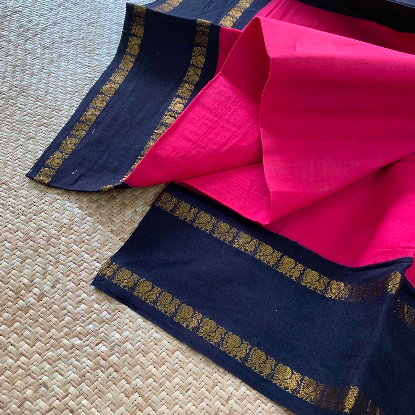 Pink Saree With Blouse Piece, Zari Annam Rettai Pettu Border , Clamp dyed (Kattu sayam).