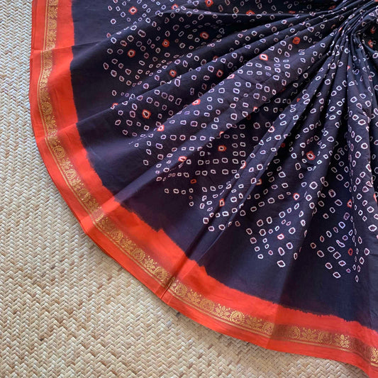 Deep Brown Saree, Hand knotted Sungudi On a Hand woven Cotton saree, Kaikattu Sungadi