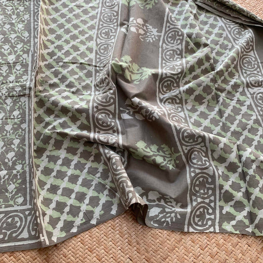 Mul Mul Cotton saree, Dabu Hand Block Printed, Grey