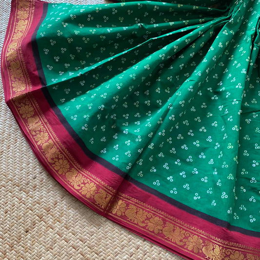 Green With Red Wax Print, Half Fine Zari Premium Sungudi Cotton Sarees