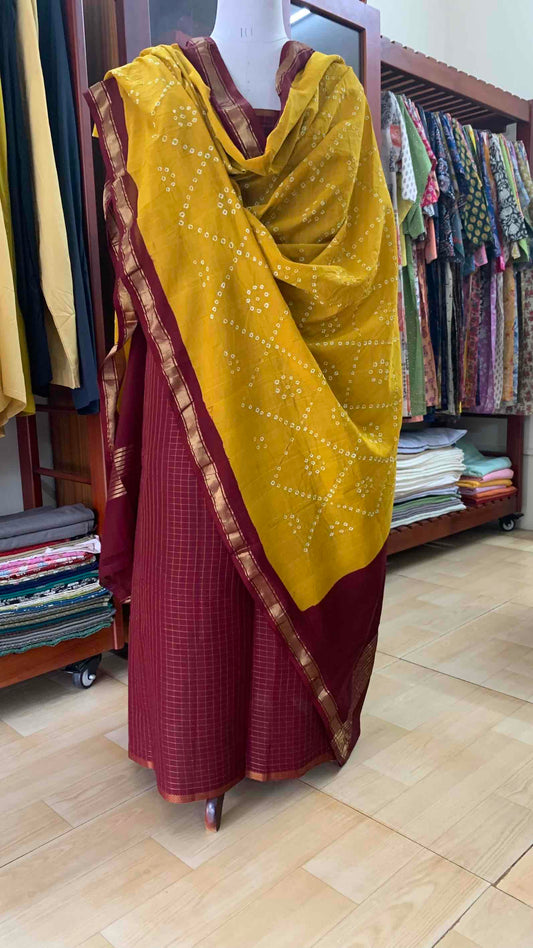 Mustard Dupatta And Top Fabric, Hand woven, Hand knotted Sungudi Cotton Kaikattu Sungadi