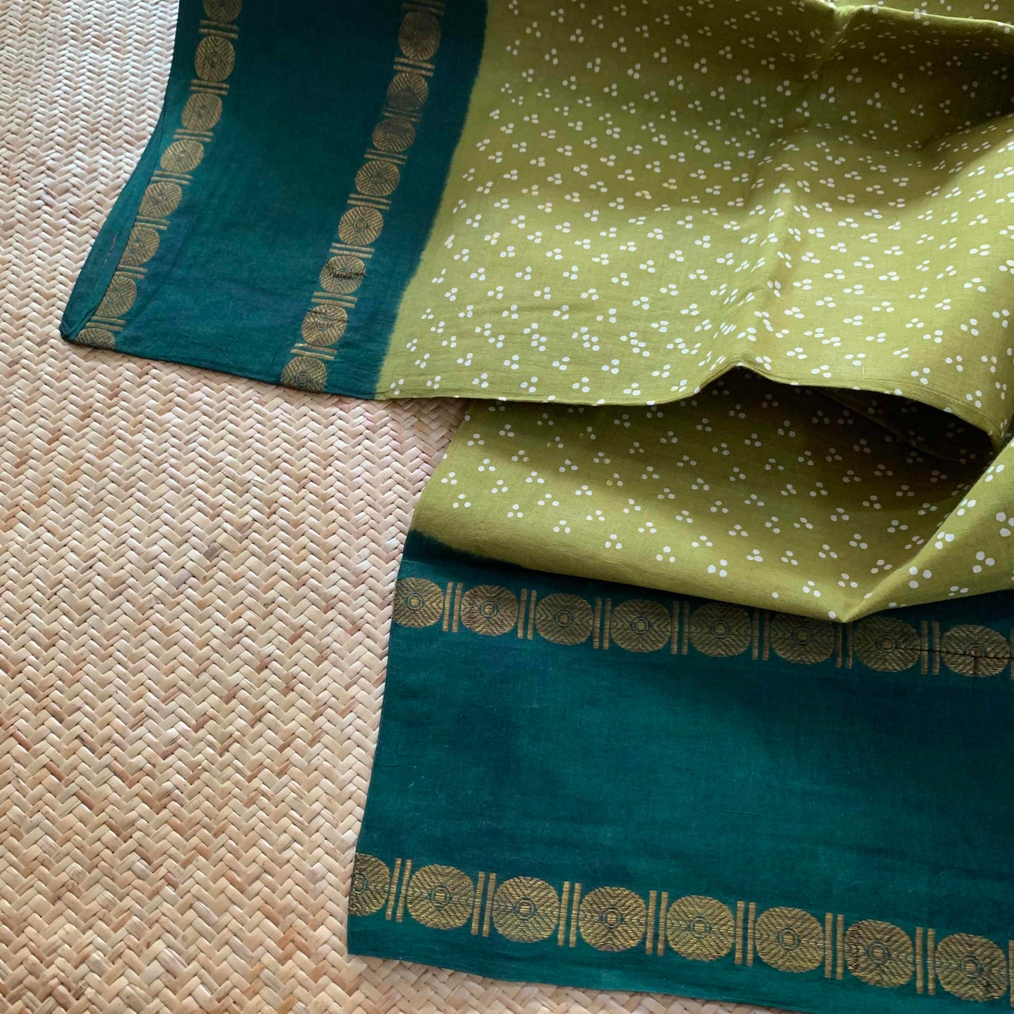 Green With White Wax Print, Rettai Pettu Sungudi Cotton Sarees