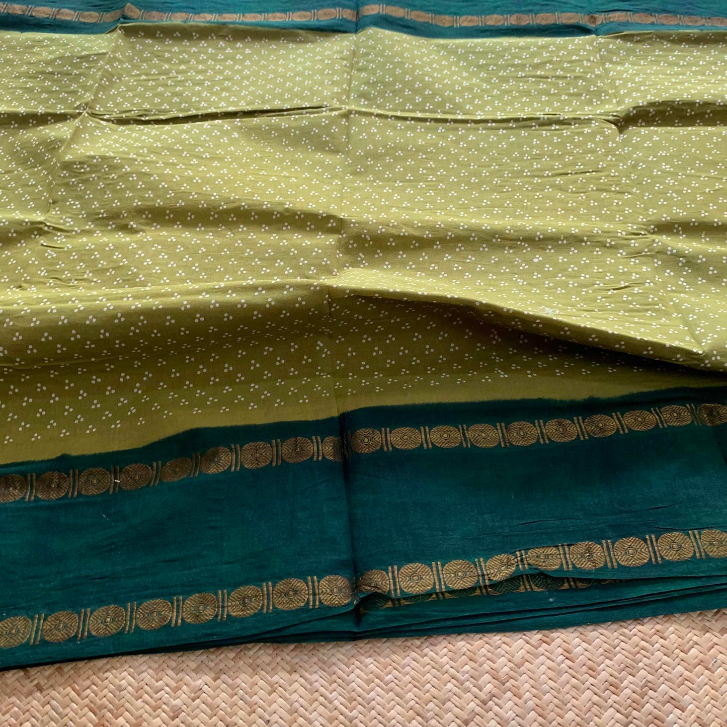 Green With White Wax Print, Rettai Pettu Sungudi Cotton Sarees