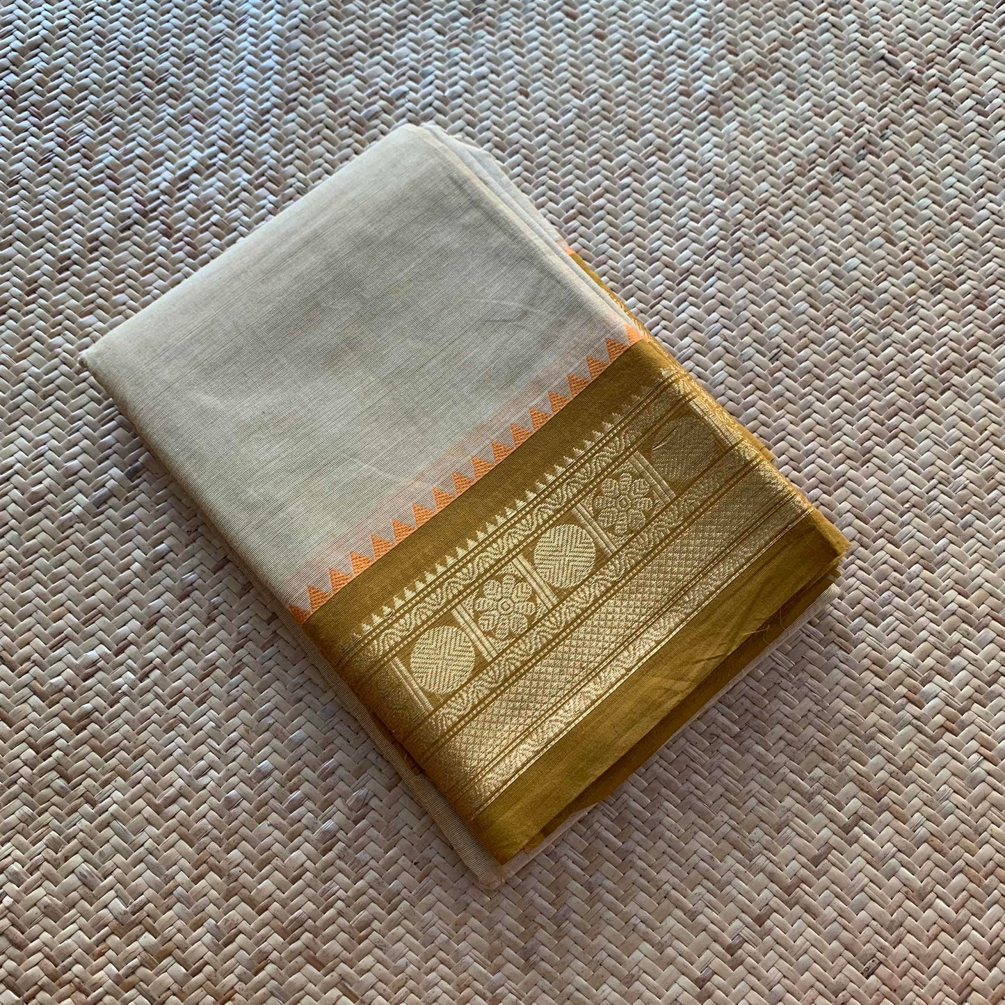 Double Tone Beige Saree with Zari Border, Chettinadu Cotton Saree