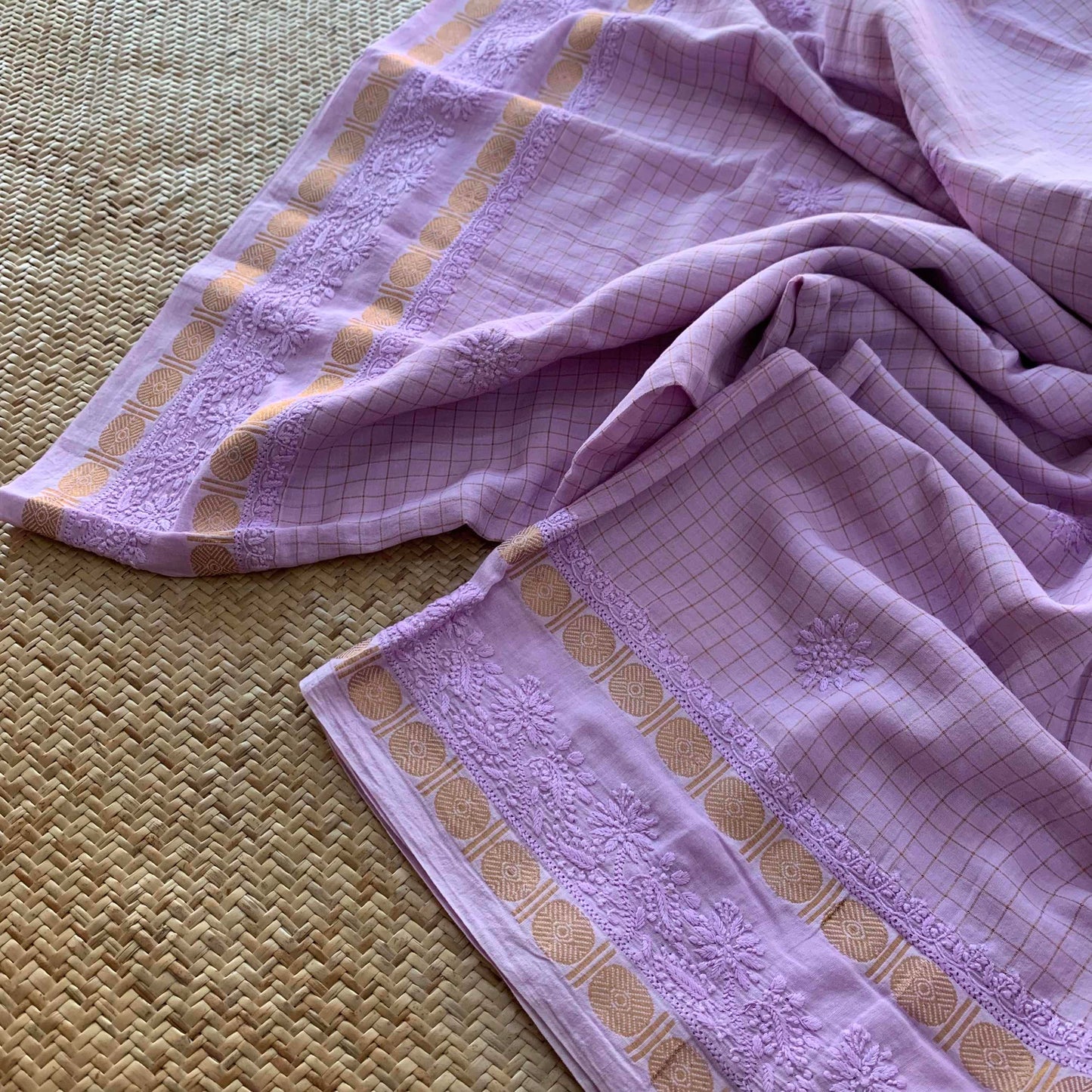 Lilac Chickankari Hand Embroidery on a Sungudi Cotton Saree