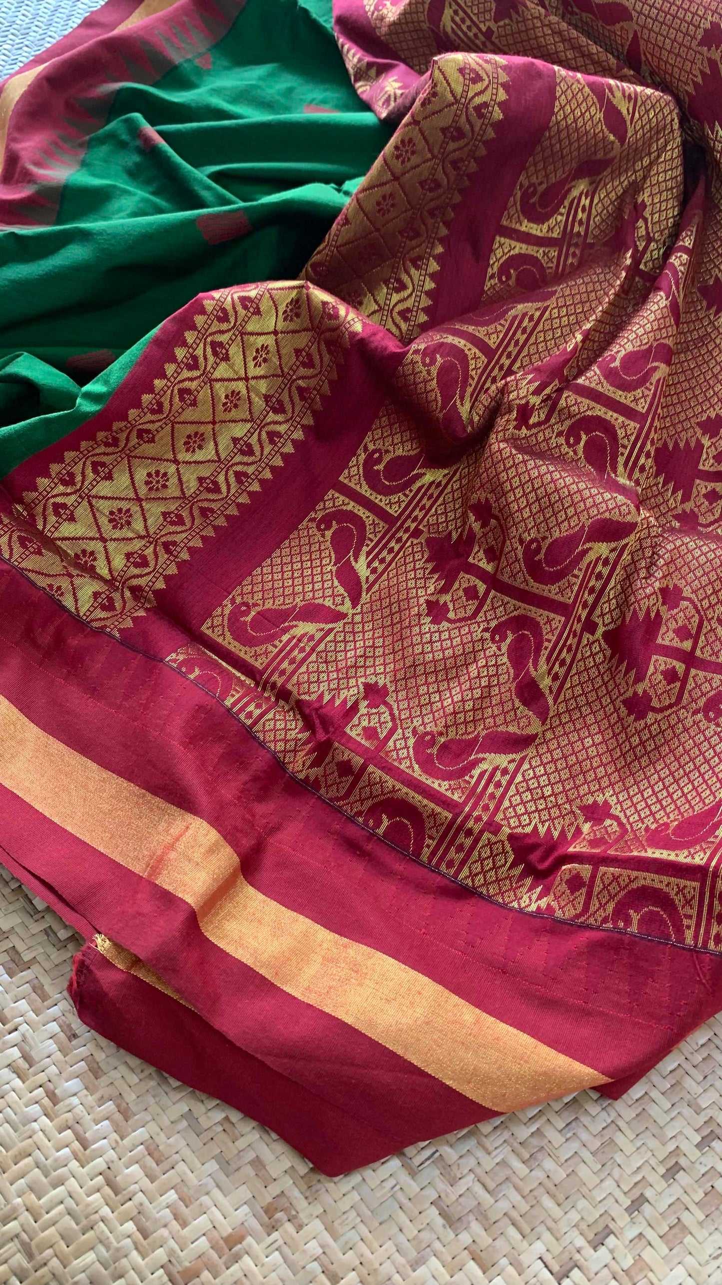 Green , Kalyani Silk Cotton.