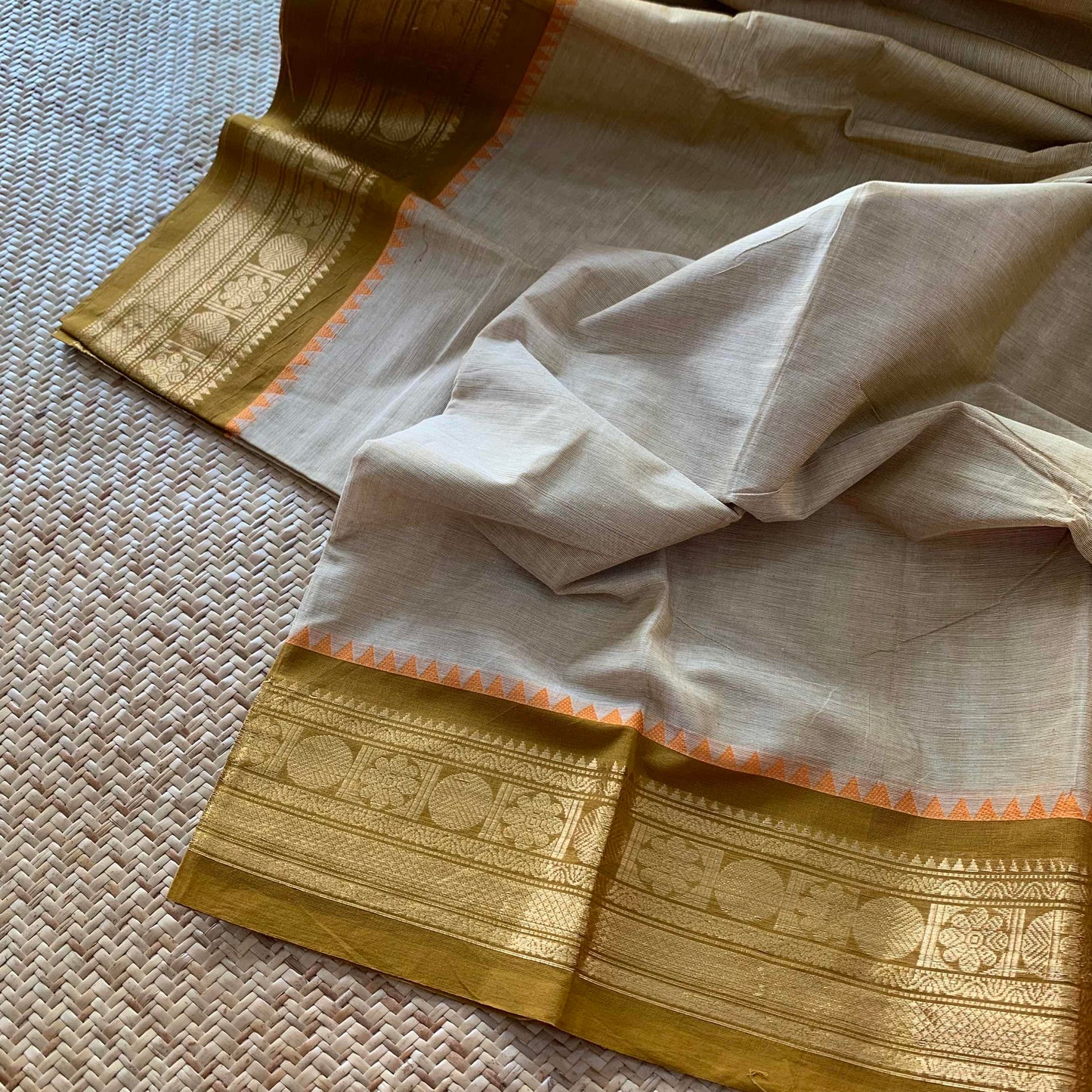 Double Tone Beige Saree with Zari Border, Chettinadu Cotton Saree