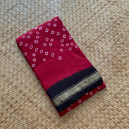 Red Dupatta , Hand woven, Hand knotted Sungudi Cotton saree, Kaikattu Sungadi