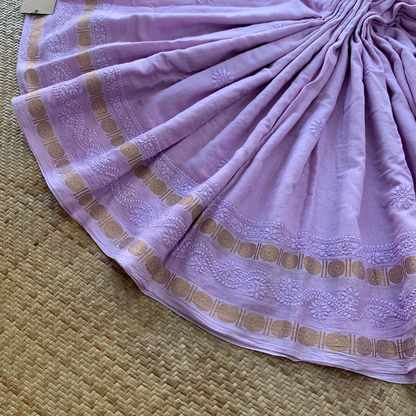 Lilac Chickankari Hand Embroidery on a Sungudi Cotton Saree