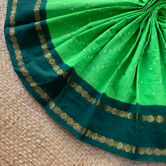 Green saree With Green Border, Hand knotted Sungudi On a Rudraksham Border Cotton saree, Kaikattu Sungadi