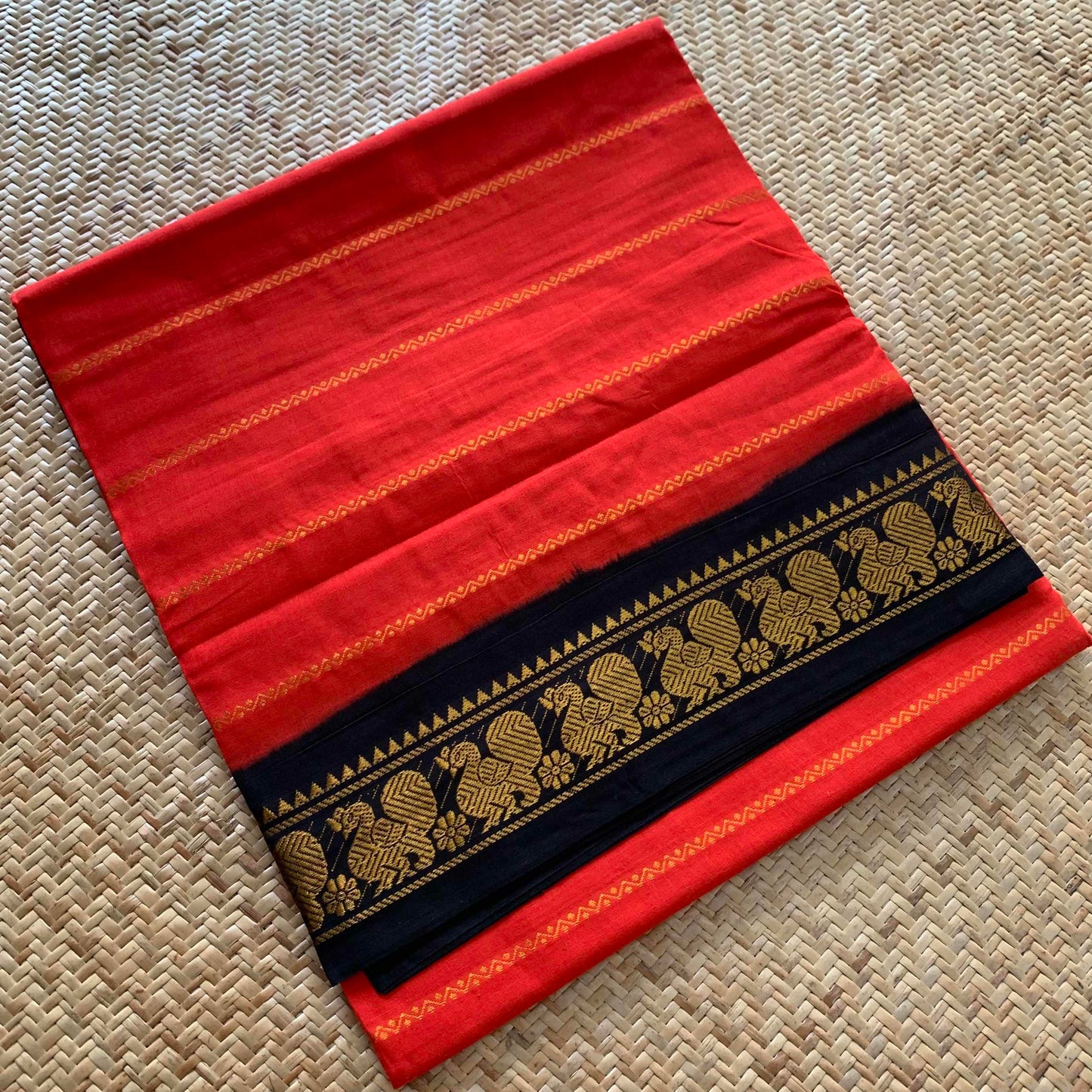 Red Saree With Black Border, Zari Velthari Madurai Sungadi Saree