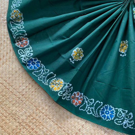 Green Wax Acrylic Print Sungudi Saree