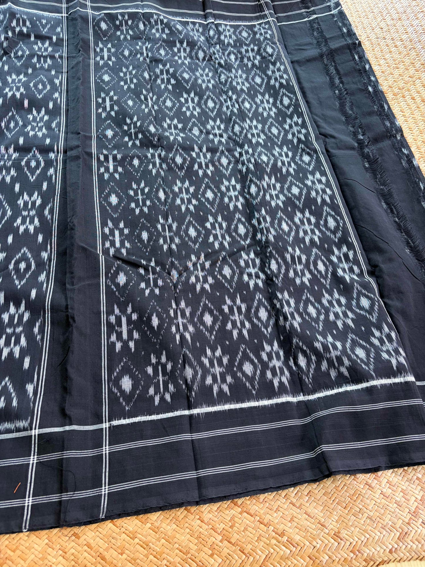 Black, Pochambally Ikkat Hand Woven Cotton Saree