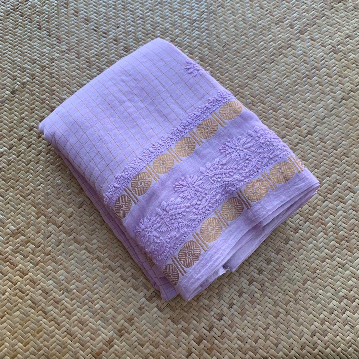 Lilac Chickankari Hand Embroidery on a Sungudi Cotton Saree