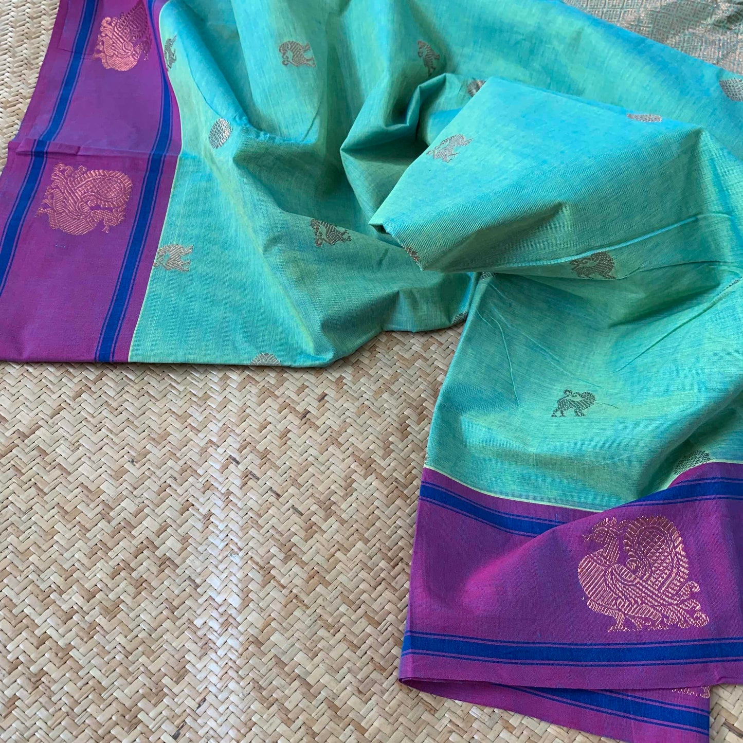 Aqua Blue Double Tone Saree With Purple Border Grand Pallu, Yazhi Chakkaram Butta, Kanchipuram Cotton Saree