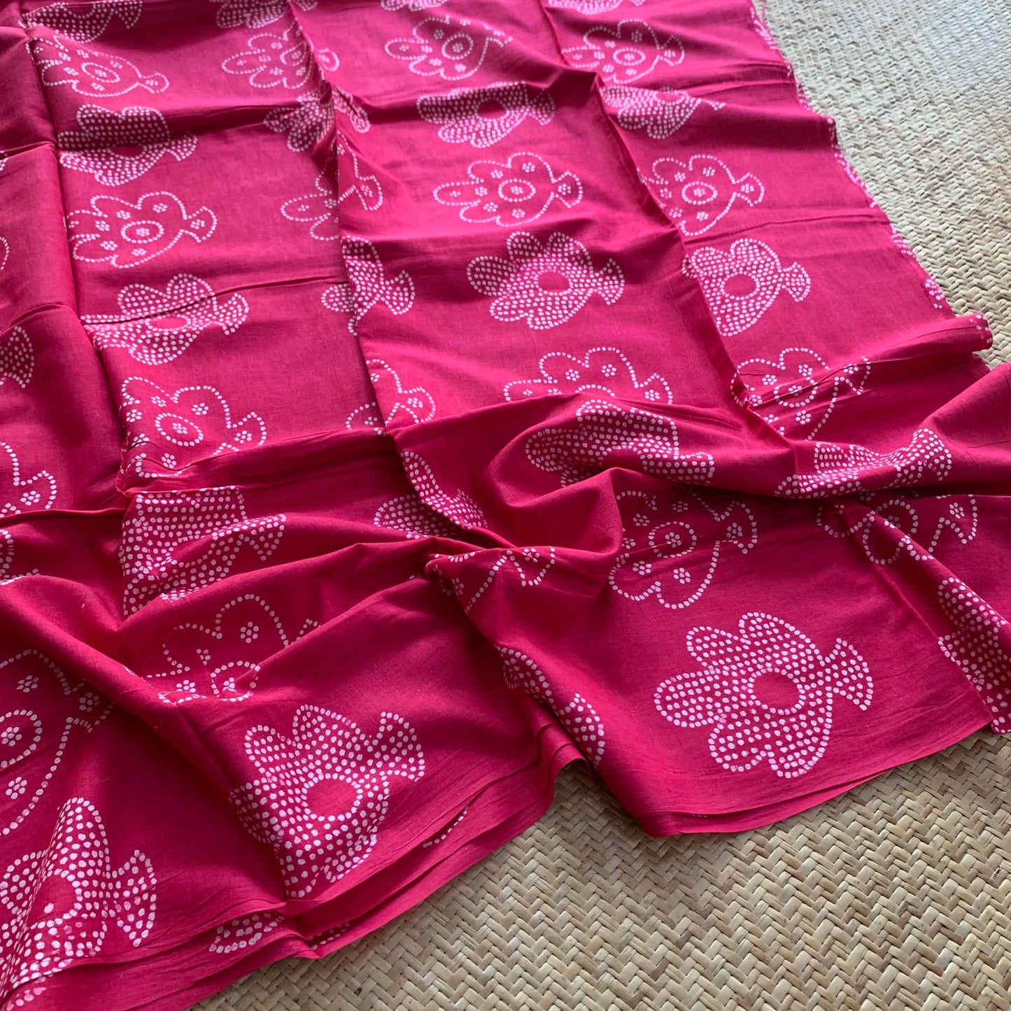 Pink Hand Crafted wax print Sungudi Mul Mul Cotton Saree