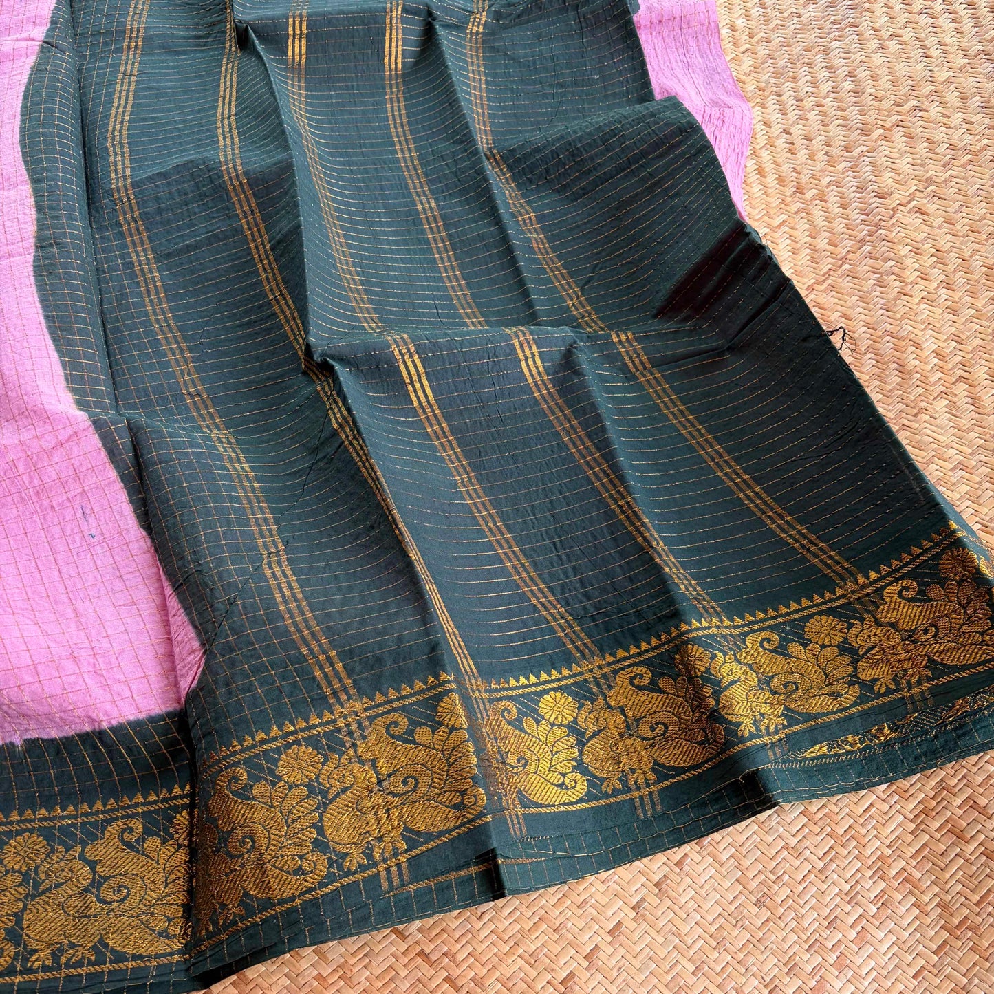 Lavender, Zari Kattam Sungudi