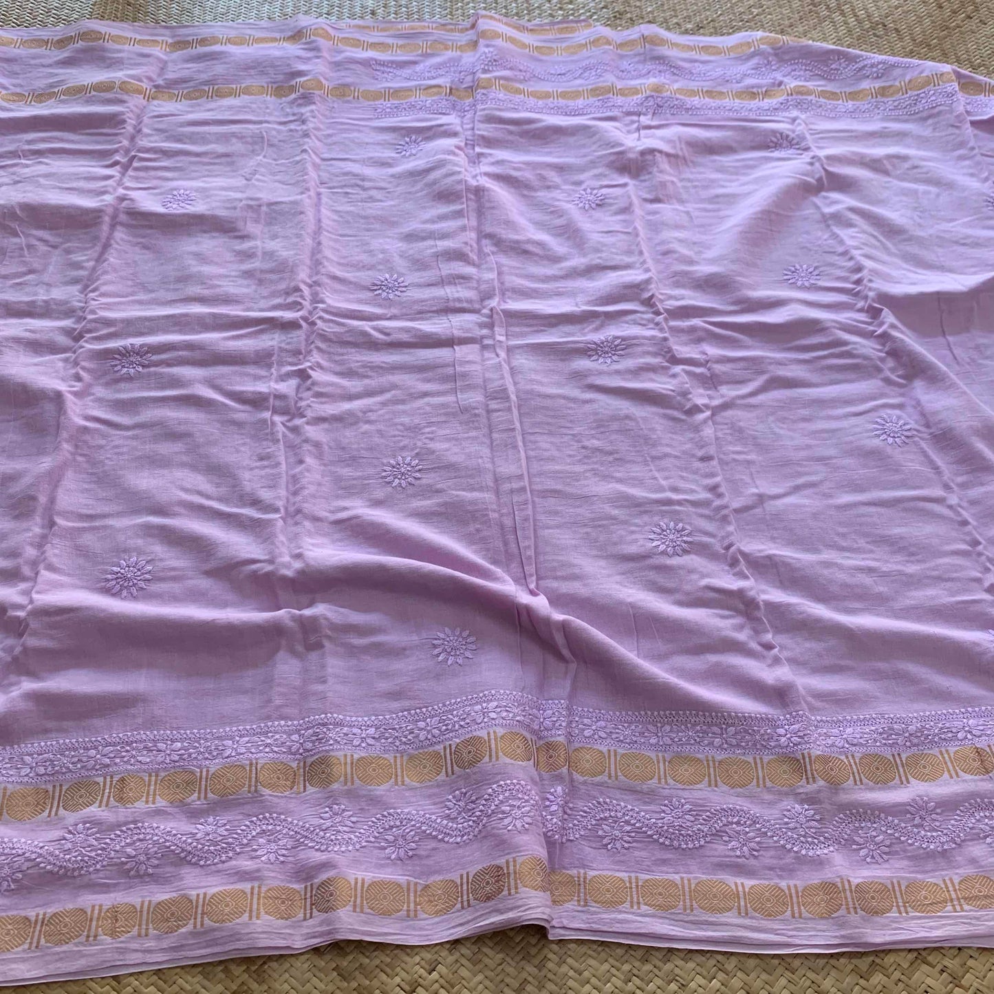 Lilac Chickankari Hand Embroidery on a Sungudi Cotton Saree