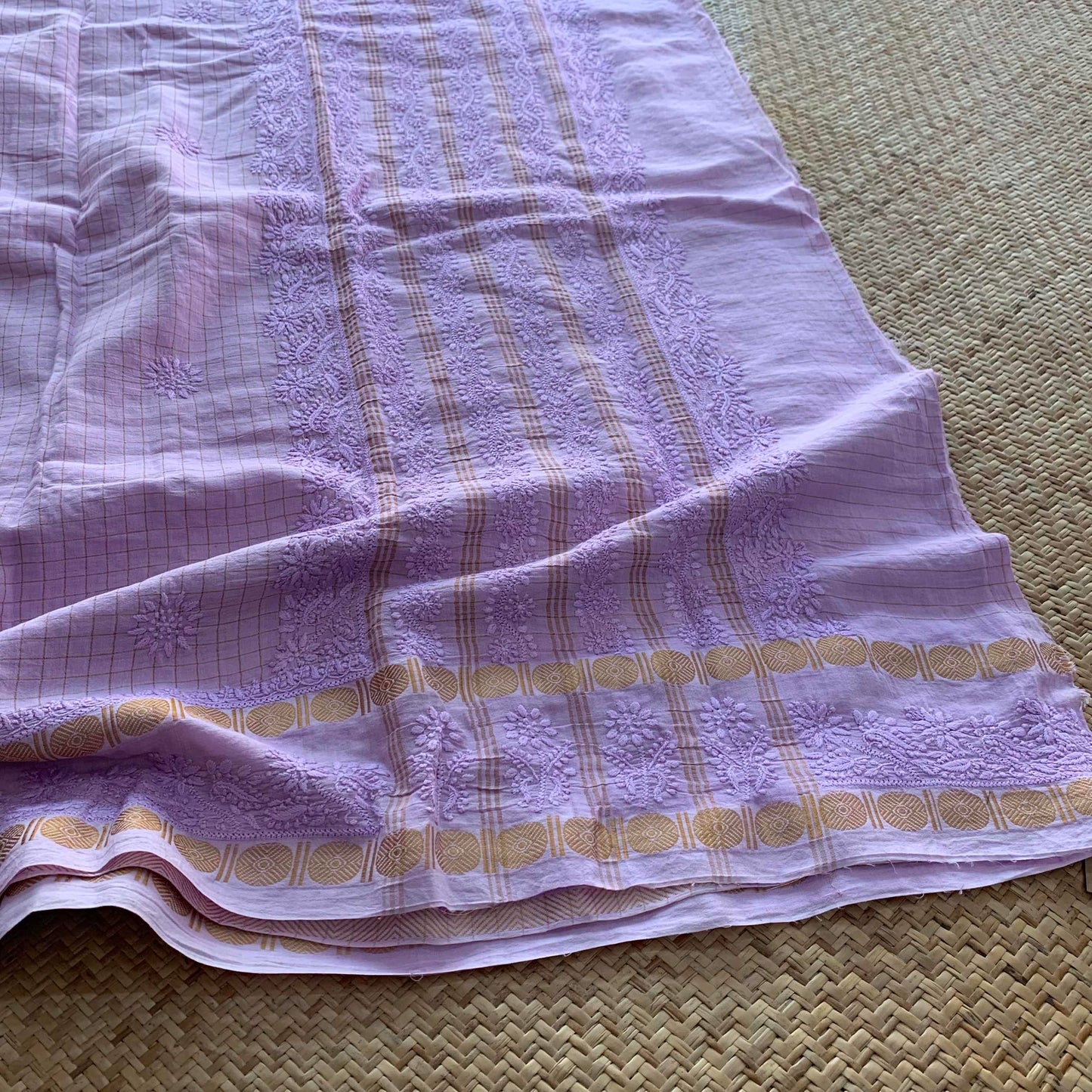 Lilac Chickankari Hand Embroidery on a Sungudi Cotton Saree