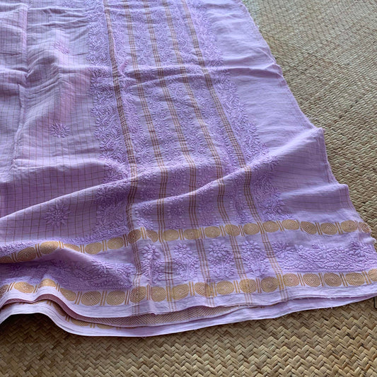 Lilac Chickankari Hand Embroidery on a Sungudi Cotton Saree