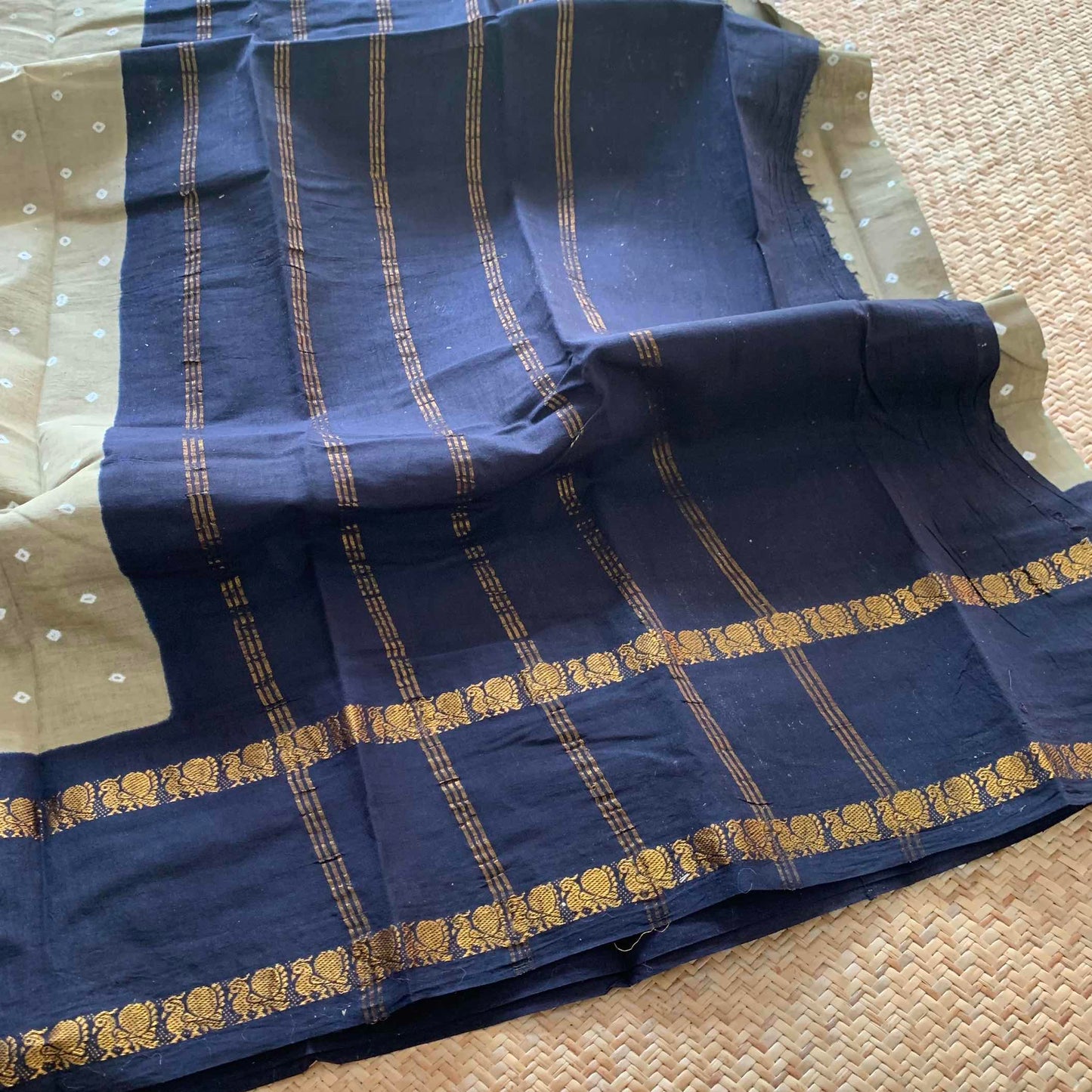 Cement Grey Saree With Navy Border, Hand knotted Sungudi On a Rudraksham Border Cotton saree, Kaikattu Sungudi