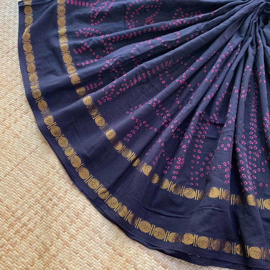 Black Saree With Pink Dots and Hand Mirror Embroidery EXCLUSIVE, Hand knotted Sungudi Cotton saree, Kaikattu Sungadi