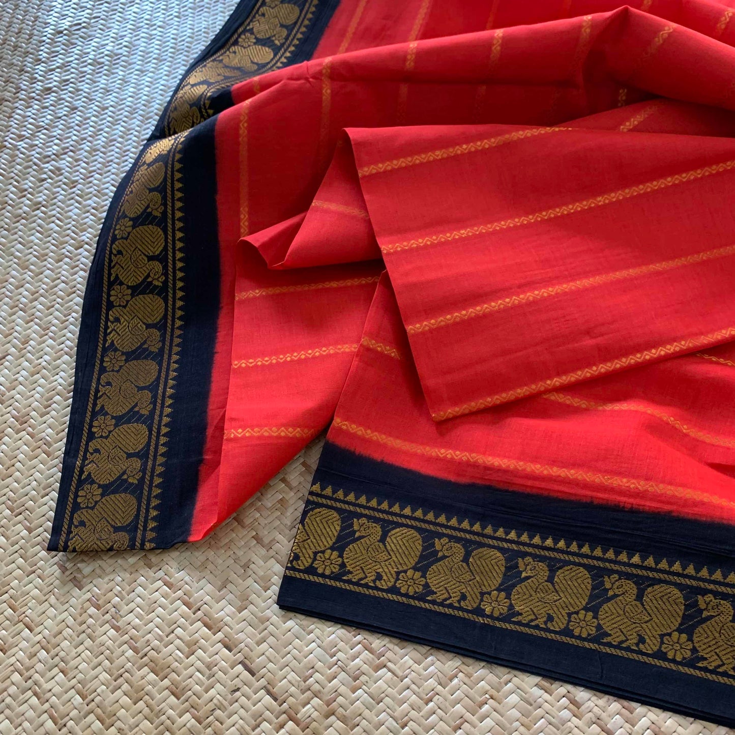 Red Saree With Black Border, Zari Velthari Madurai Sungadi Saree