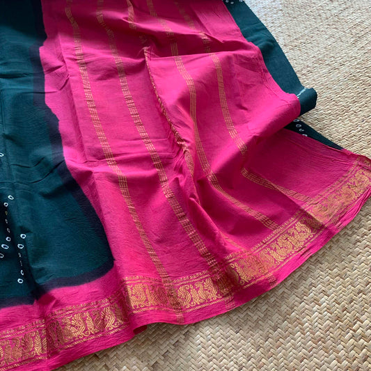 Bottle Green With Pink Saree , Hand knotted Sungudi , Kaikattu Cotton Sungadi