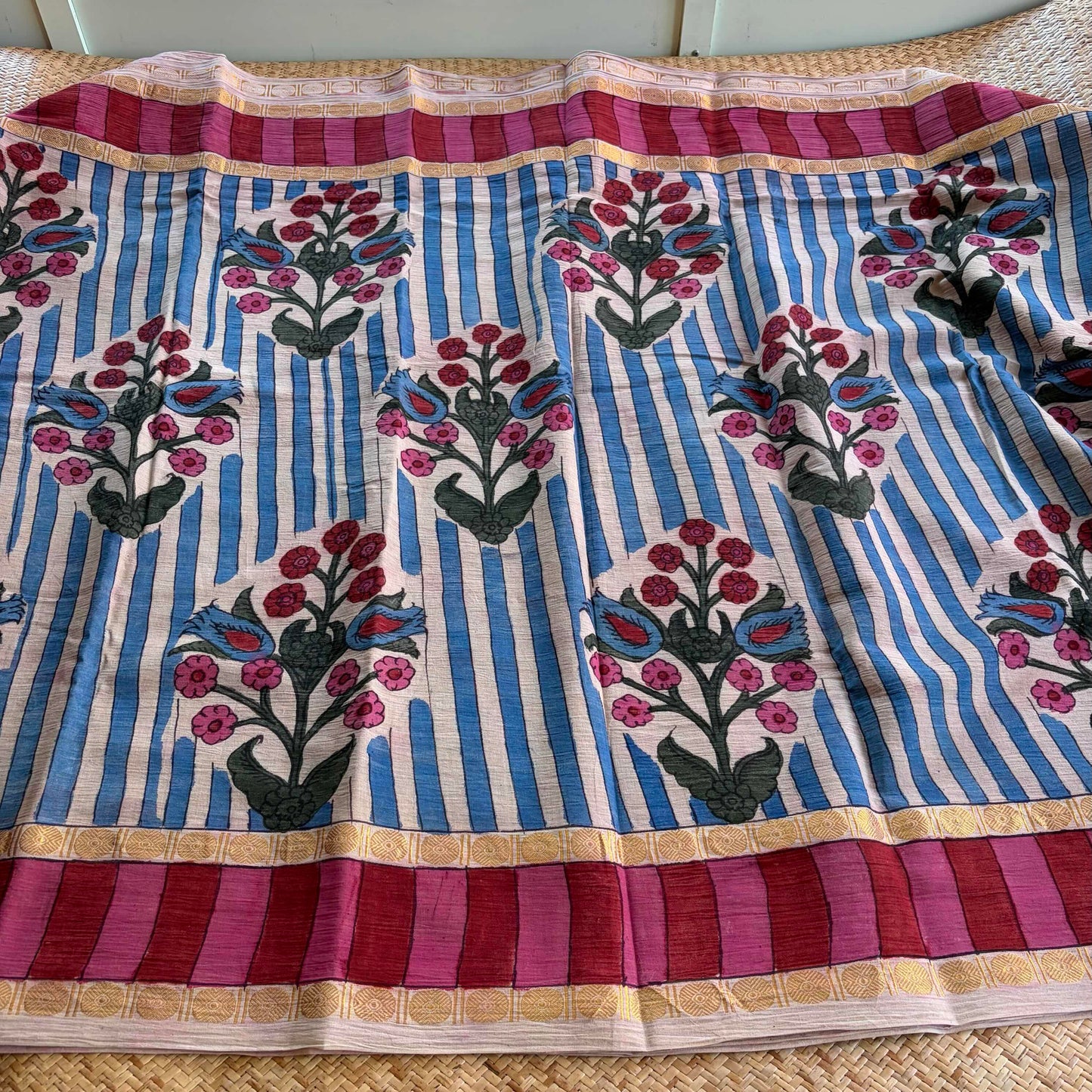 Cream, Kalamkari Hand Painted on Cotton Sungudi Saree With Blouse