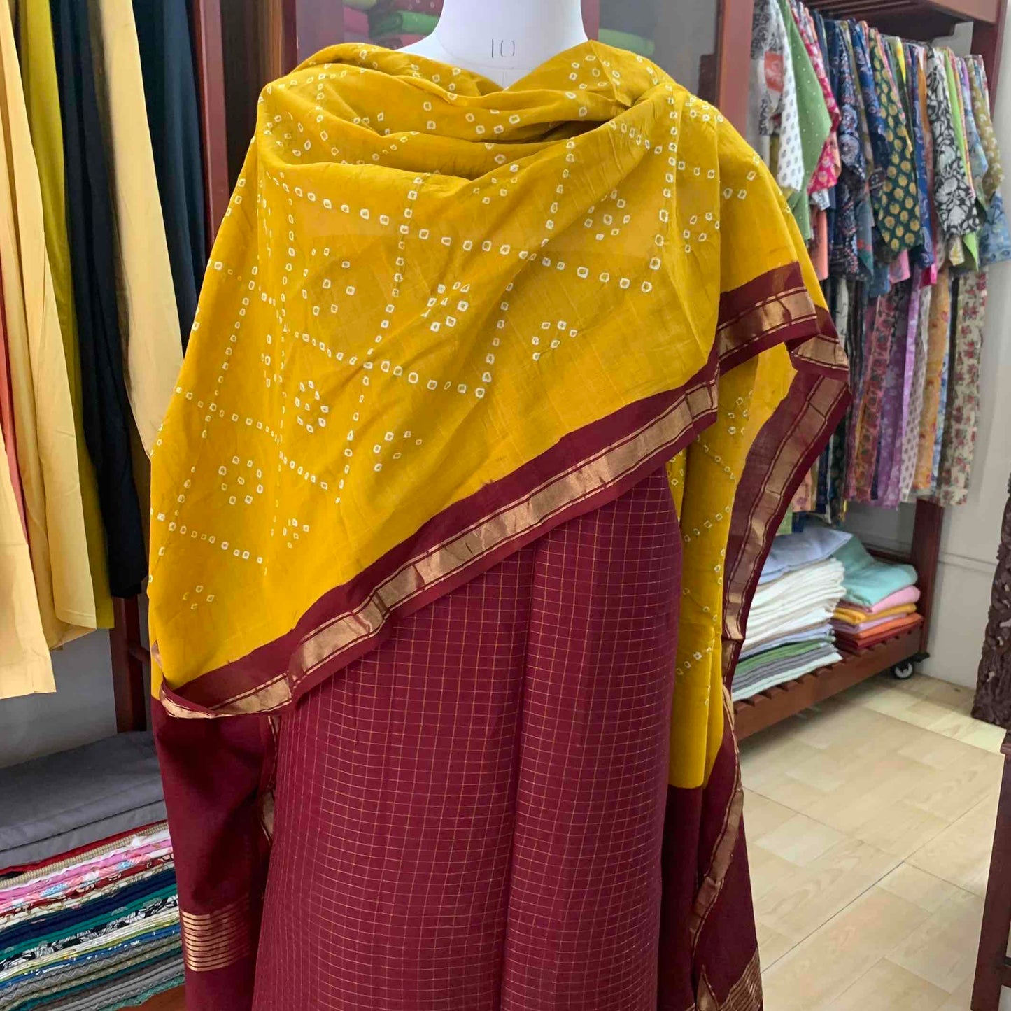 Mustard Dupatta And Top Fabric, Hand woven, Hand knotted Sungudi Cotton Kaikattu Sungadi