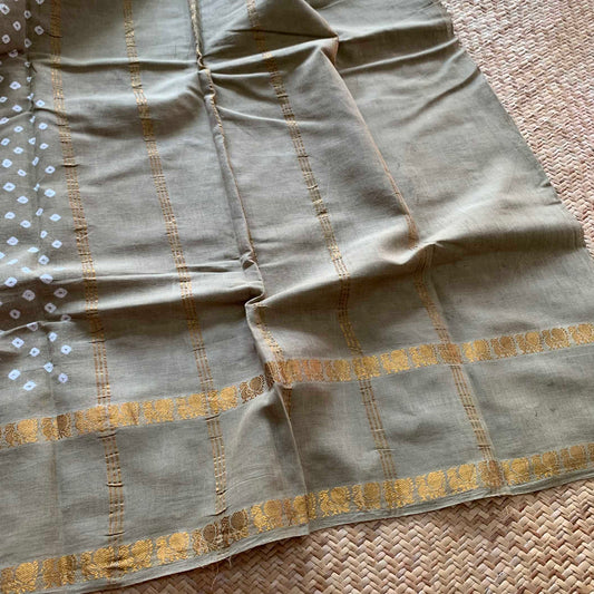 Grey Green Saree, Hand knotted Sungudi On a Rudraksham Border Cotton saree, Kaikattu Sungadi