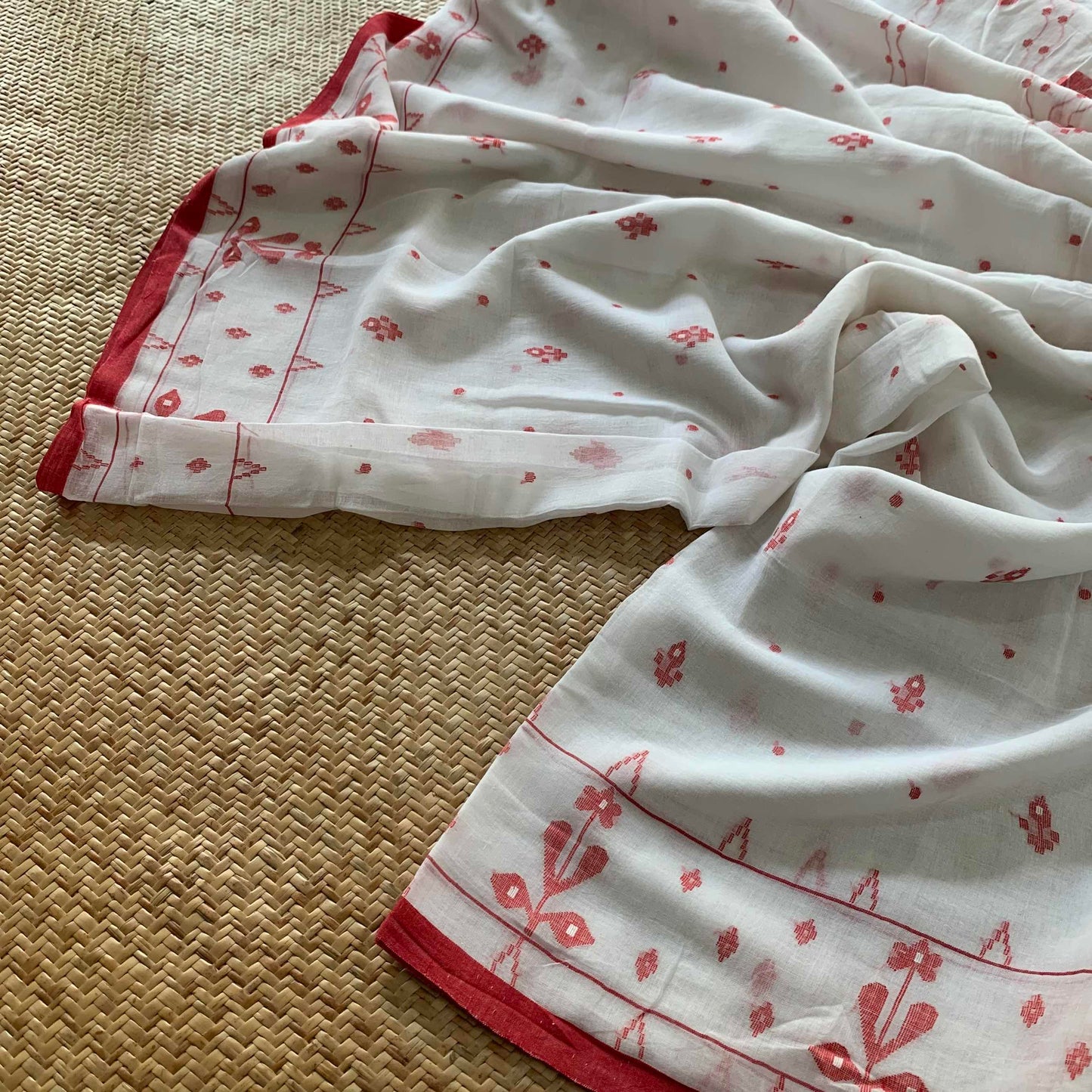 Pure White, Handwoven Jamdani Soft cotton Saree