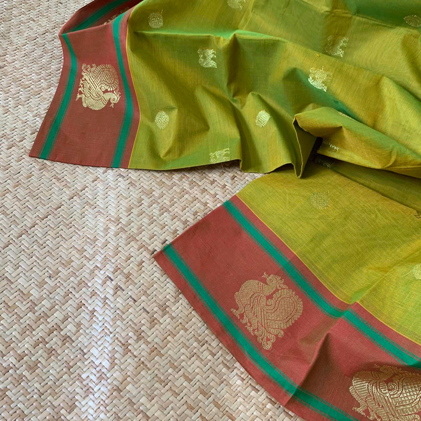Green Double Tone Saree with Brown Border Grand Pallu, Yazhi Chakkaram Butta, Kanchipuram Cotton Saree