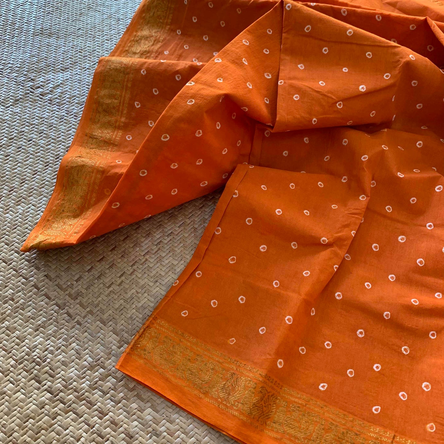 Orange Saree , Hand knotted Sungudi , Kaikattu Cotton Sungadi