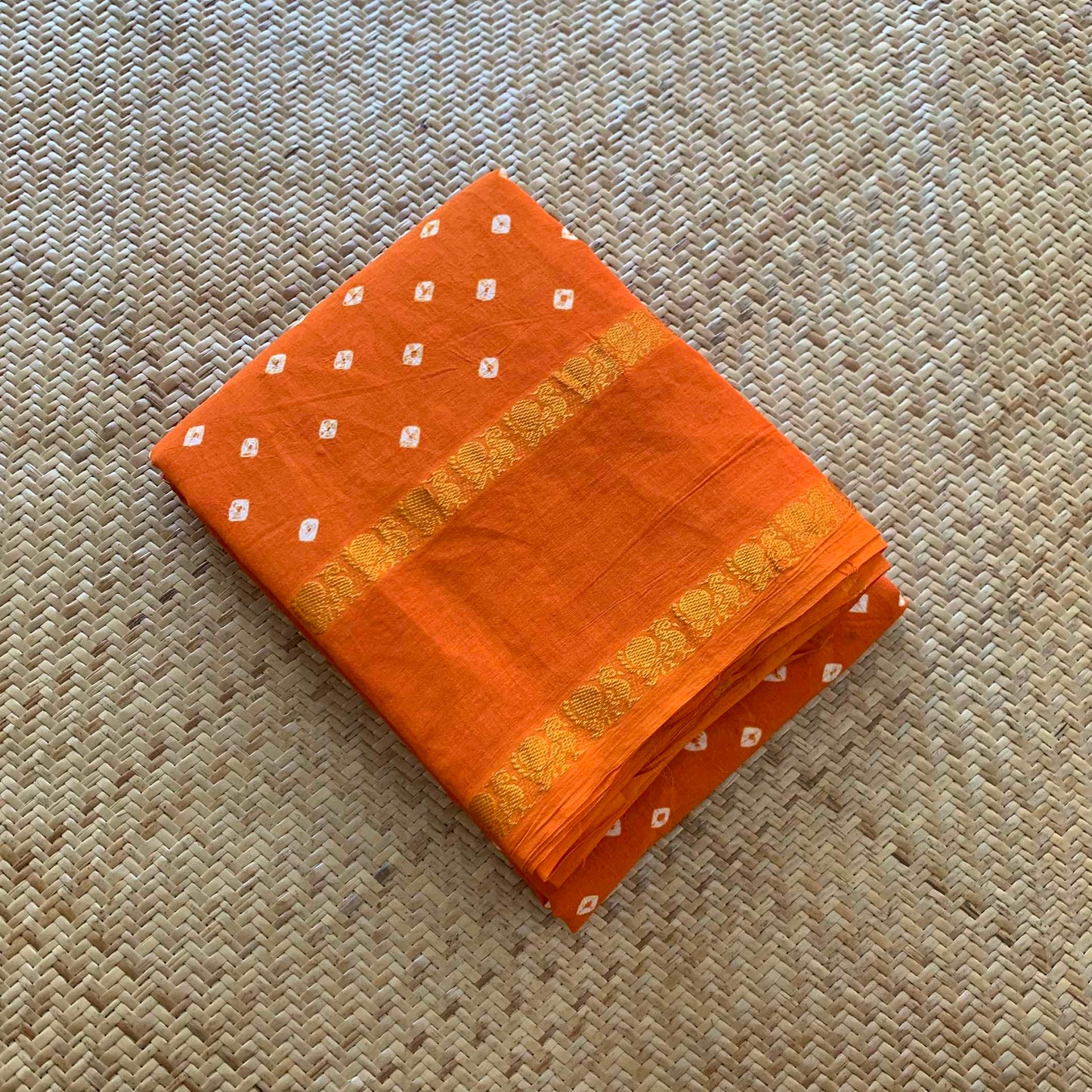 Orange Saree, Hand knotted Sungudi On a Annam Border Cotton saree, Kaikattu Sungudi