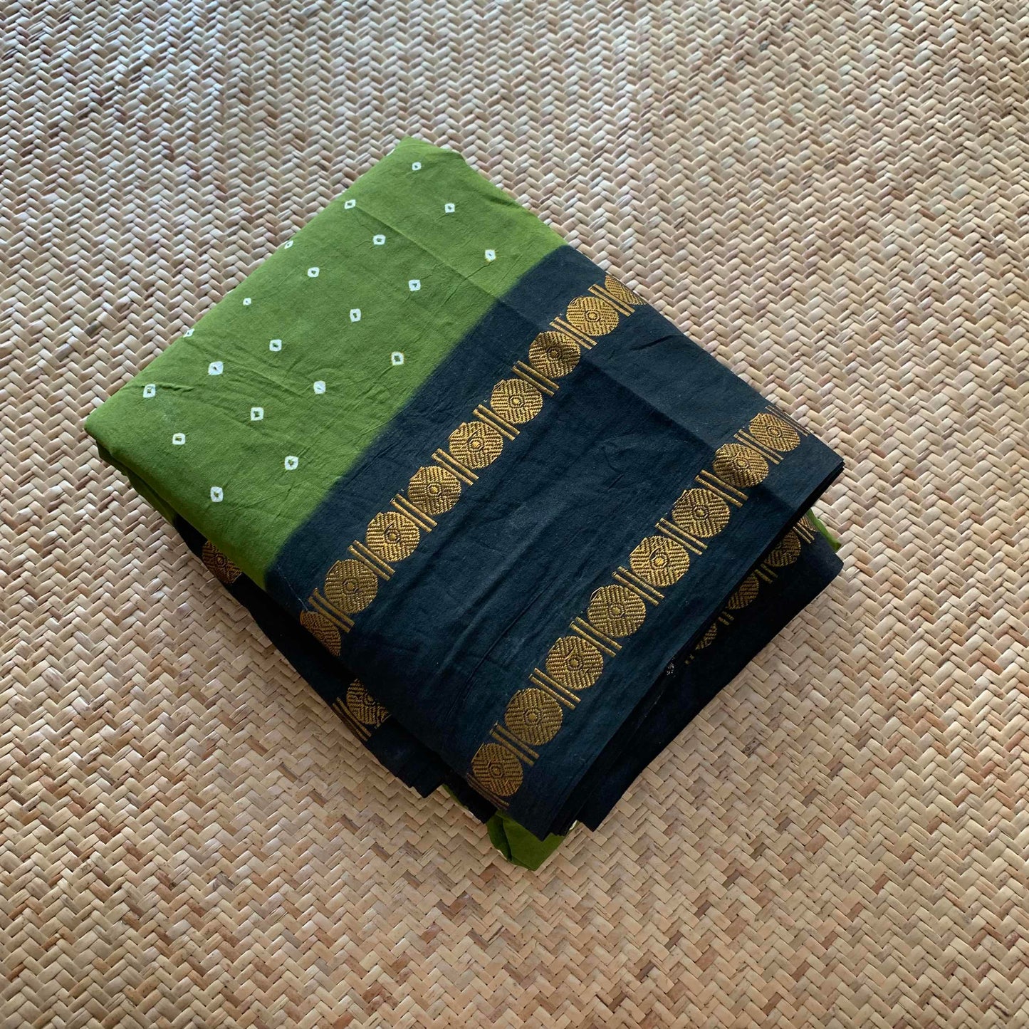 Olive Green Saree With Black Border, Hand knotted Sungudi On a Rudraksham Border Cotton saree, Kaikattu Sungadi