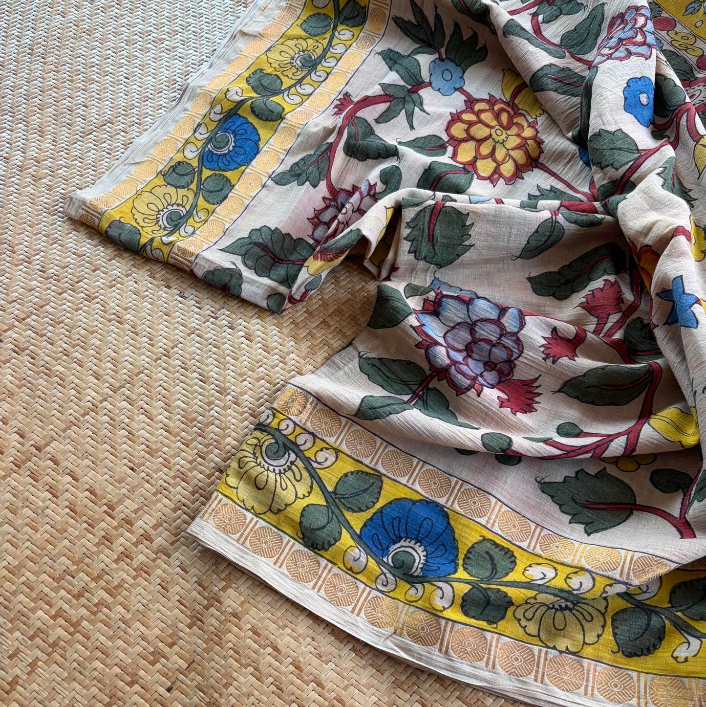 Cream, Kalamkari Hand Painted on Cotton Sungudi Saree With Blouse