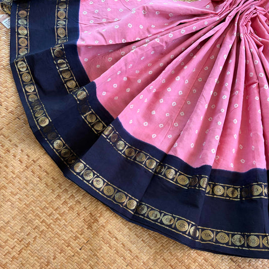 Pink Saree, Hand knotted Sungudi On a Hand woven Cotton saree, Kaikattu Sungadi